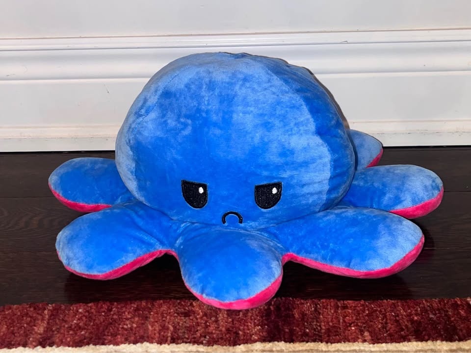Viral Reversible Octopus Plushie - photo 2