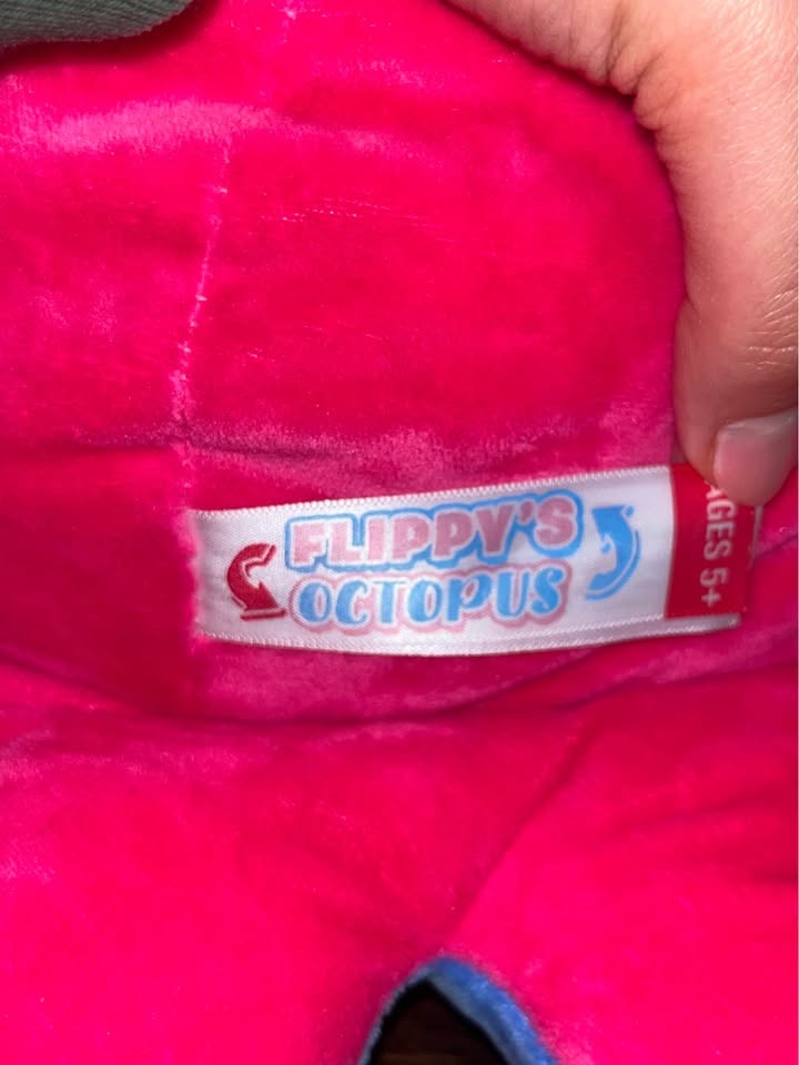 Viral Reversible Octopus Plushie - photo 3