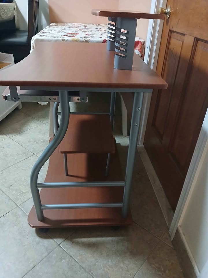Multi-Tier Desk (Dimensions- 32 x 36 x 22 (L x H x W)) - photo 2