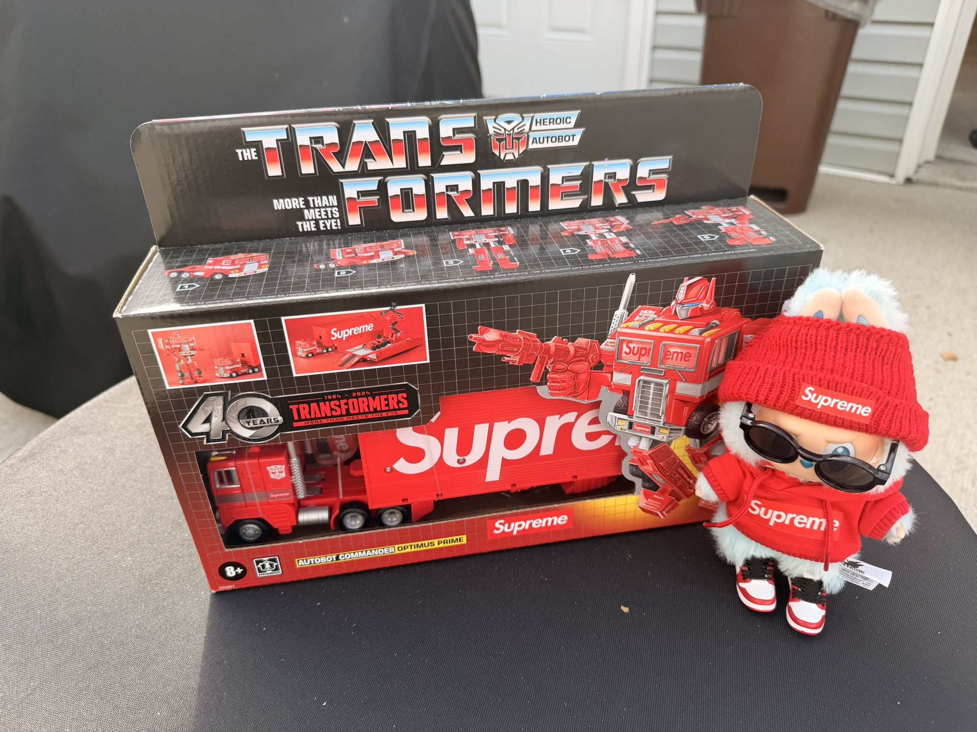 Supreme Transformers Truck and Lububa Doll - photo 3