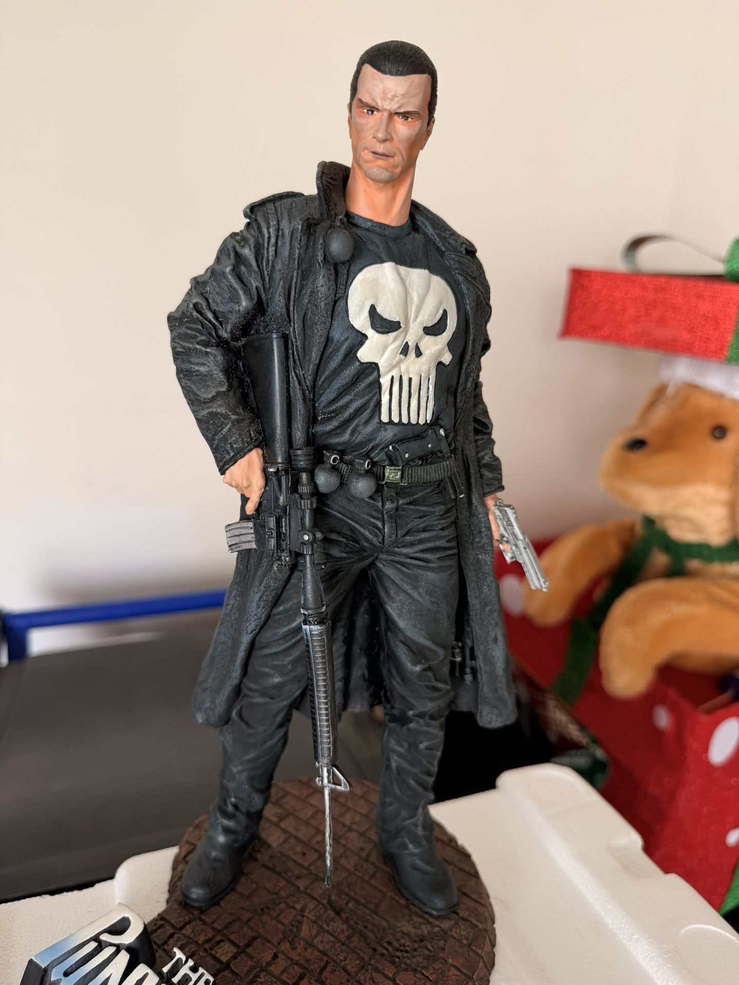 Neca Punisher Statue ( NEW ) - photo 5