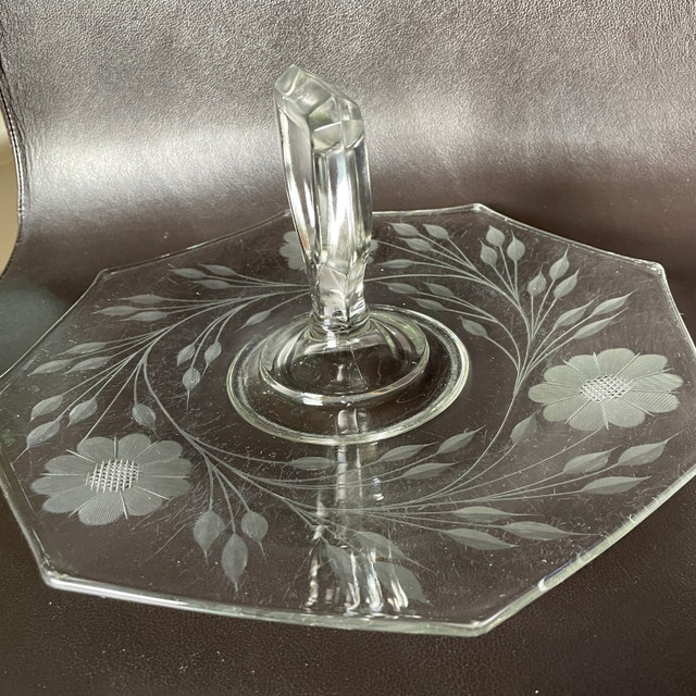 Vintage Octagon Etched Glass Serving Platter/Tray-Center Handle - photo 4