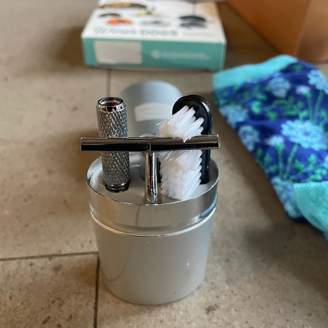 Selling a bunch of great stocking stuffers-$2 each - photo 2