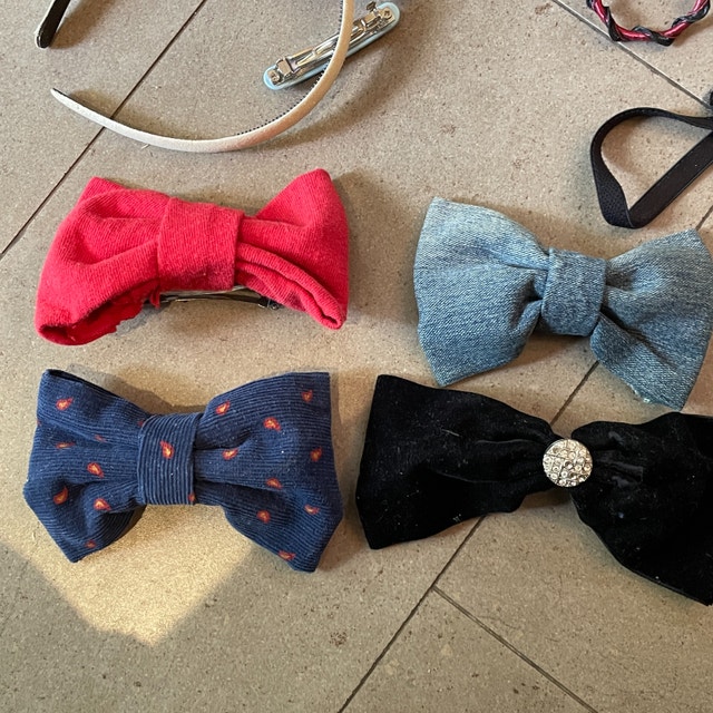Bunch of hair bows, clips, bands - 17 pieces - photo 4