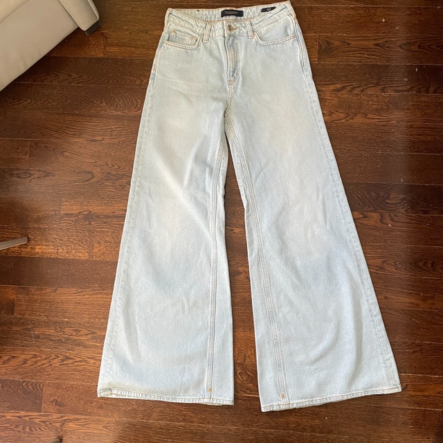 Like New Women's Scotch & Soda High Rise Wide Leg jeans-Size 27