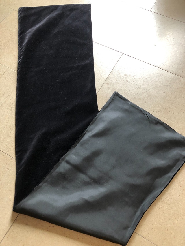 Gorgeous Vintage Black Velvet and Satin Scarf - photo 4