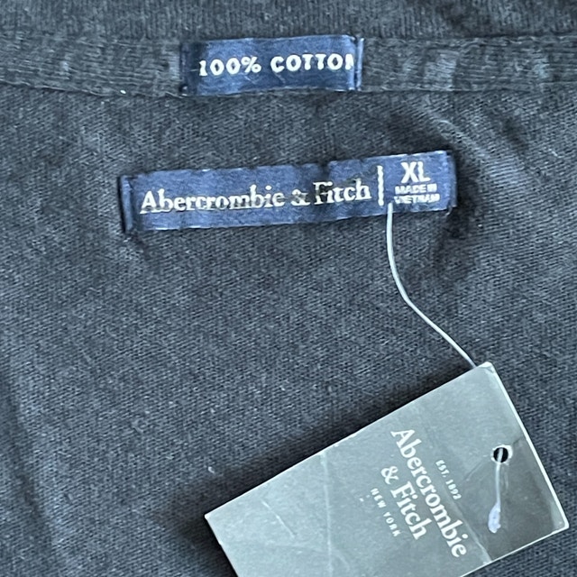 NWT Abercrombie & Fitch Black Vneck Woman's cotton Tshirt-XL - photo 2