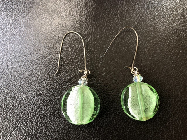 Stunning green glass necklace earring set - NEW - photo 5