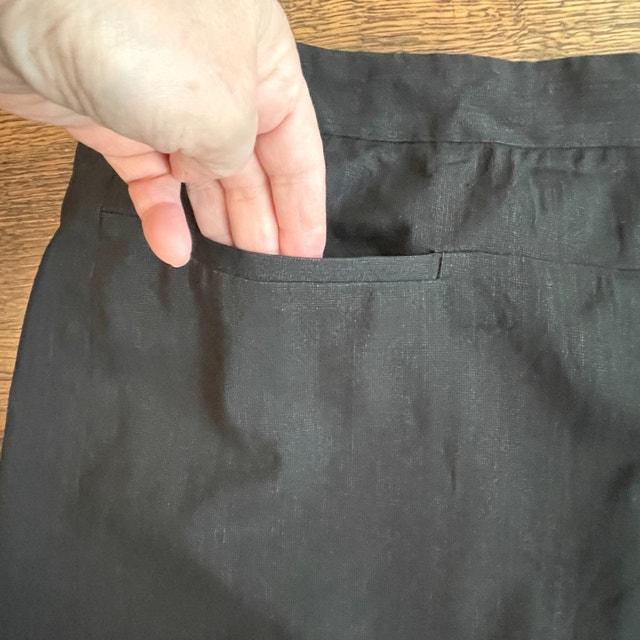 Vintage Theory Short Black Skirt-Slit pockets Wool/Cotton-Sz. 8 - photo 3