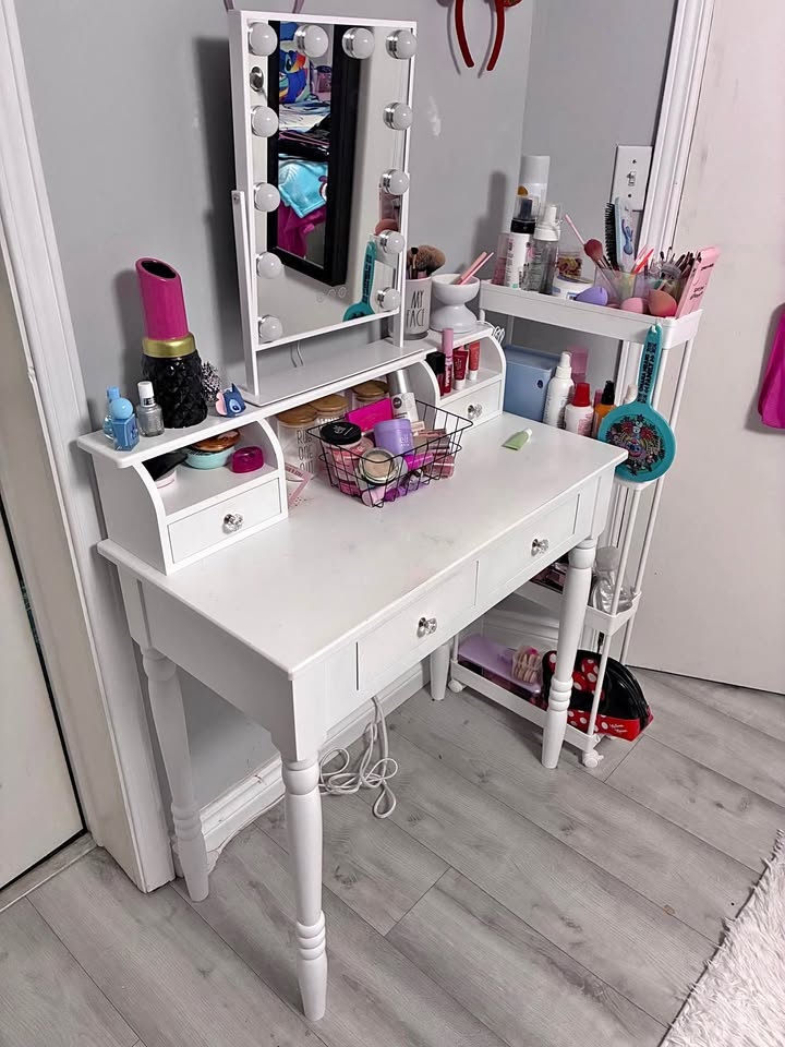 Makeup Vanity