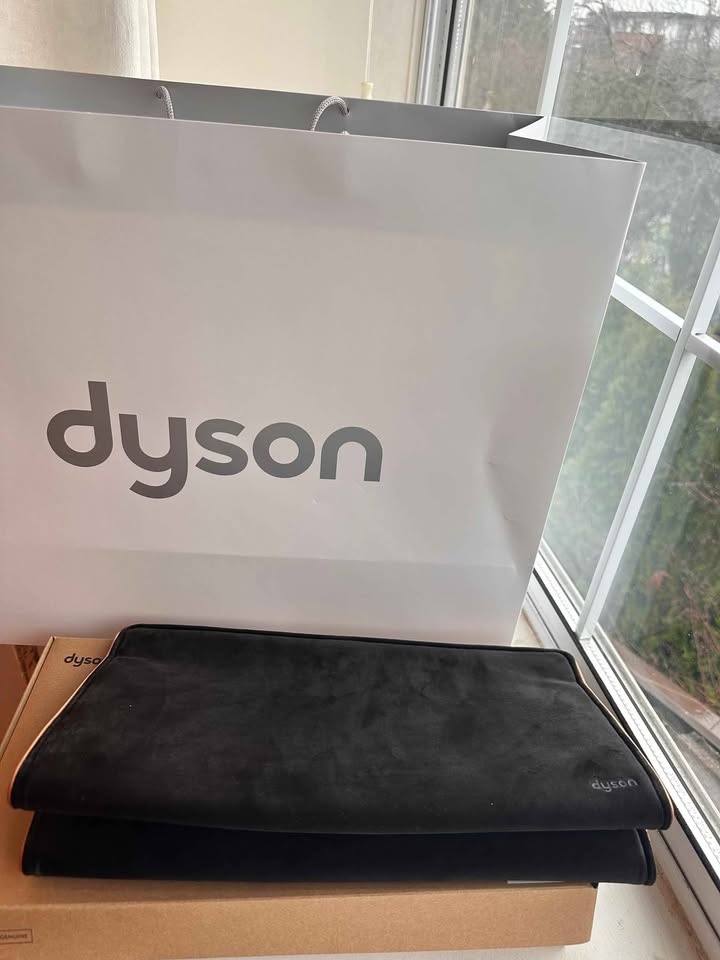 Dyson Airwrap + Dyson Clip Set + Dyson Travel Bag - photo 3