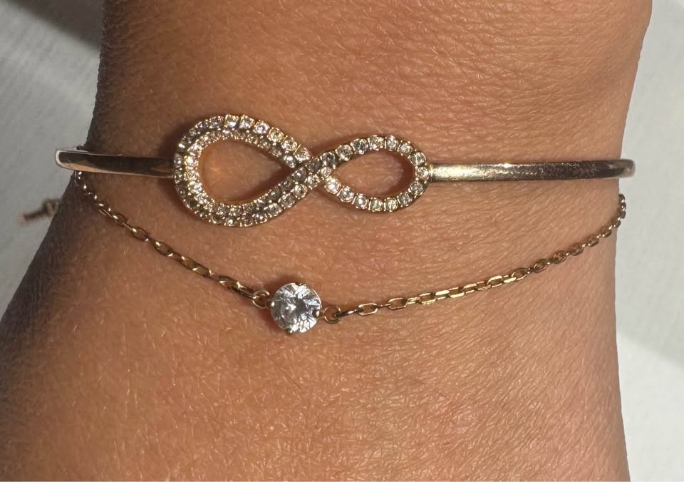 Swarovski Infinity Bangle - photo 2