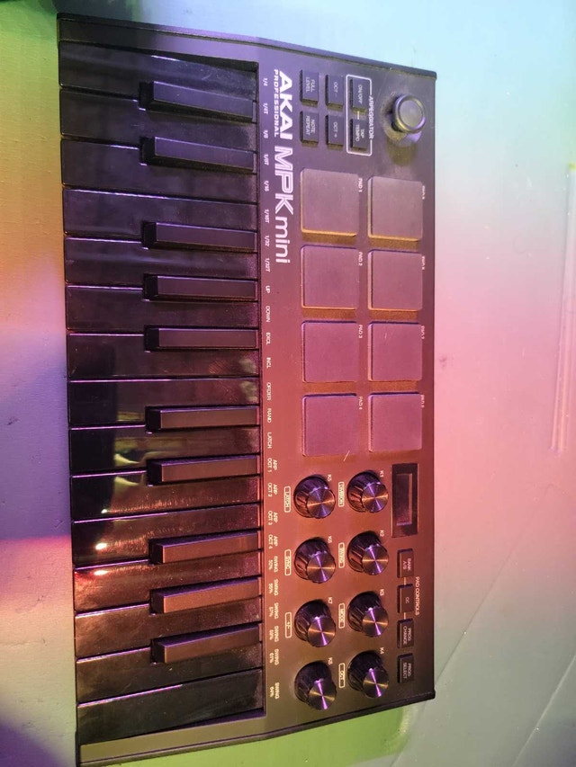 Akai MPK Mini - photo 2