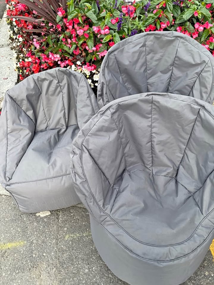 2 indoor chairs