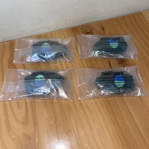 Lot Of 4 2009 Star Trek Kellogg's Cereal Toy Beam Up Badge