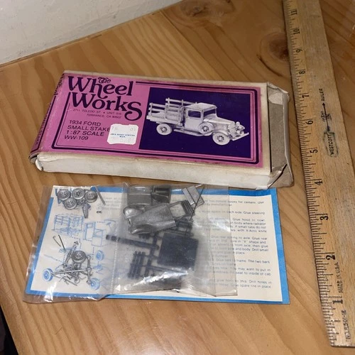 1934 Ford Small Stake Truck Model Car Kit HO Scale
