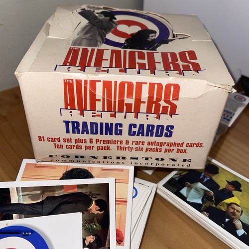Avengers Return Trading Card Open Box 1995 - photo 5