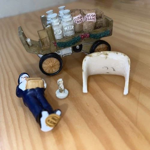 Hershey's Holiday Village “Delivery Cart” 2 Pc. 2001 Damaged - photo 4