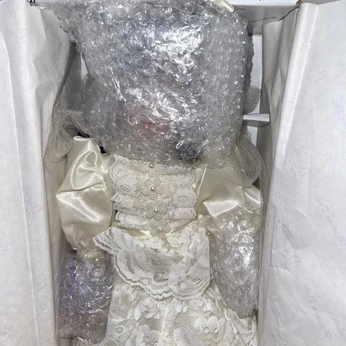 Duck House NITUNA Porcelain Doll NEW - photo 2