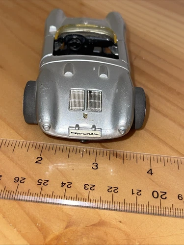 Maisto 550 A Spyder 1/32 Scale Diecast Modified Sold As Is - photo 5