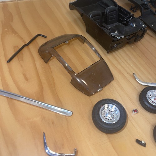 Vintage Car Model Junkyard Odd Lot Corvette Vintage - photo 3