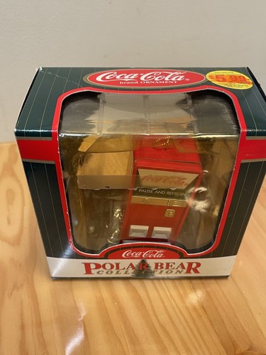 Rare 1998 Coca Cola Refresh  Polar Bear Collection Vending Machi