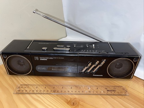 Vintage PANASONIC RX-F3 Stereo Radio Cassette Mini Boombox Japan - photo 2