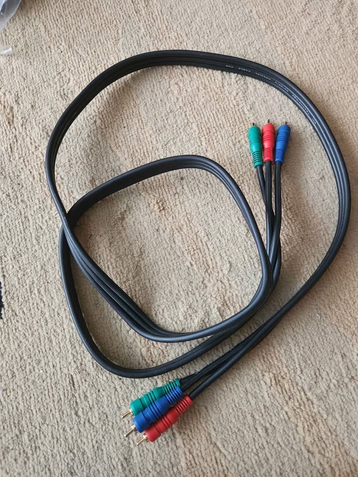 RCA cables. Video and audio. Like new. - photo 3