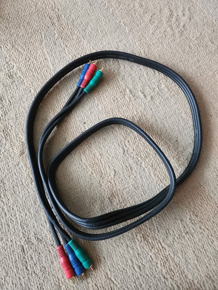 RCA cables. Video and audio. Like new. - photo 4
