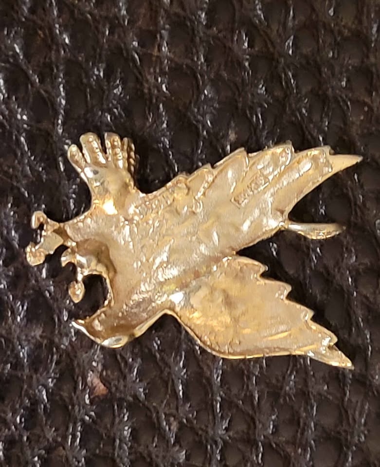 VINTAGE 10K Gold Eagle Pendant (1.2 Grams) - photo 2