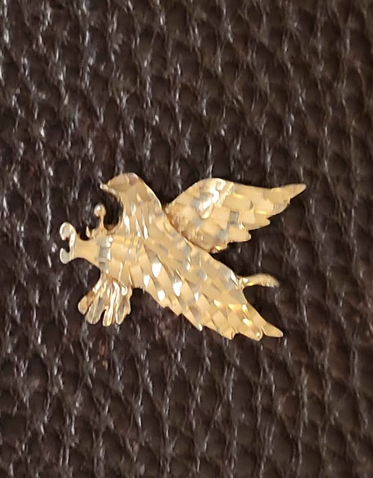 VINTAGE 10K Gold Eagle Pendant (1.2 Grams) - photo 3