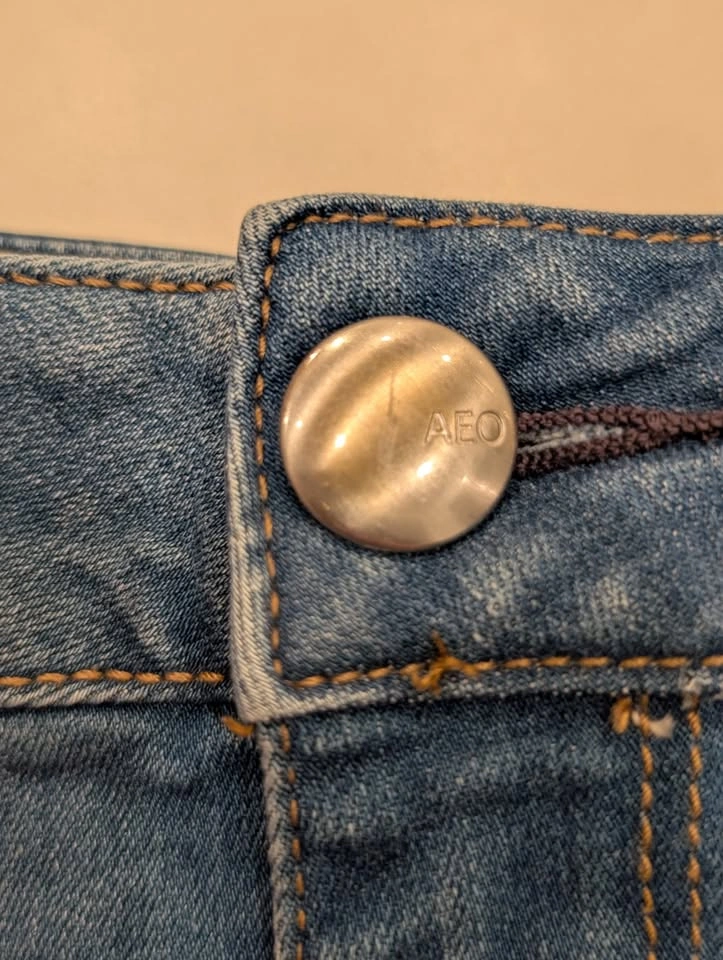 American Eagle Womens Size 8 Blue Jean Hi-Rise Shortie - photo 2