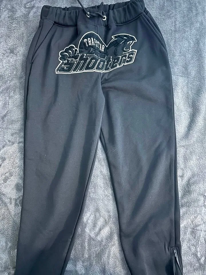 Black on black Trapstar shooter pants thumbnail