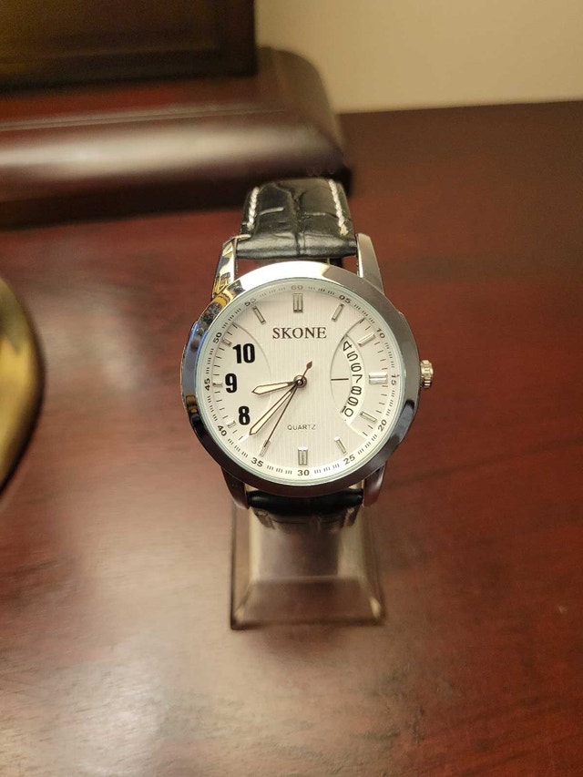 Brand New White Quartz Skone Men’s Fashion Watch