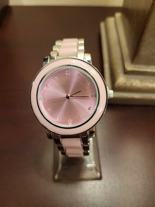 Brand New Unbranded Stylish Silver and Pink Women's Watch - photo 2