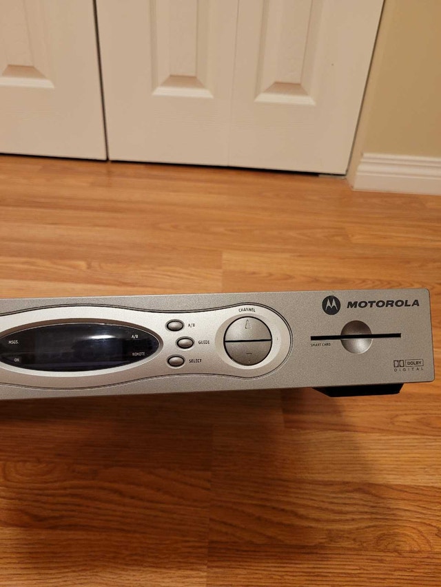 Motorola DCT6200/1000 CATV Converter HD VOD IPG - photo 3