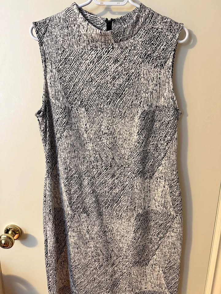 Sharagano Ladies Dress - Size 12 - Black & White