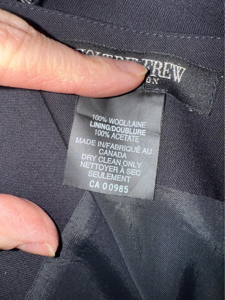 Holt Renfrew Ladies Skirt - Size 16 - Black - photo 4