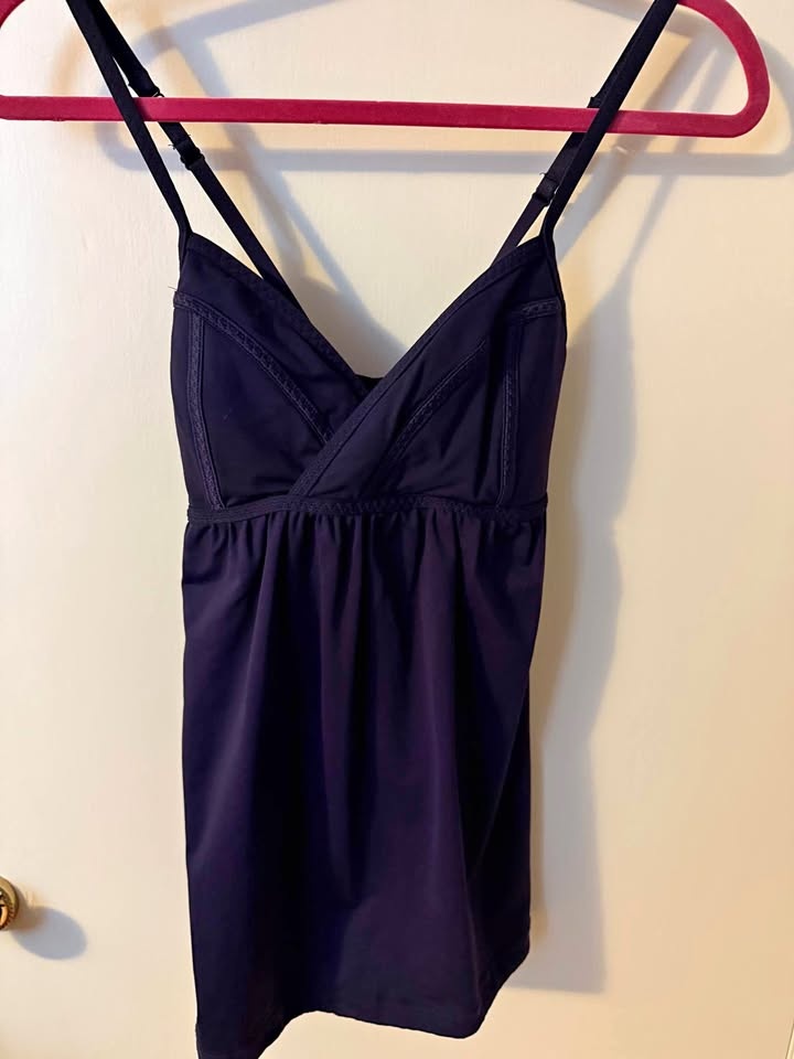 Lululemon Activewear Top - Size 10 - Purple