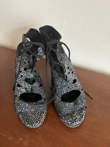 Women's John Fluevog Sz. 9 Attentions Gwen Heels - photo 4