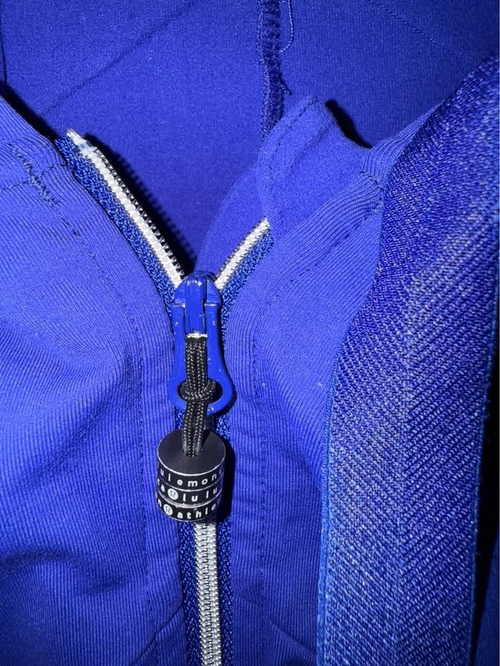 Lululemon Jacket - photo 3