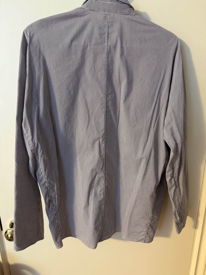 Kit & Ace Blouse - Size L - Grey & White Stripe - photo 2