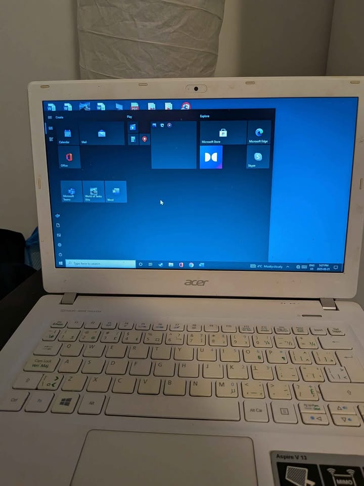 Acer Aspire V 13 laptop - photo 2