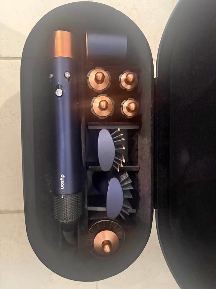 Dyson Air Wrap - Standard Barrel - Lightly Used - Navy & Copper