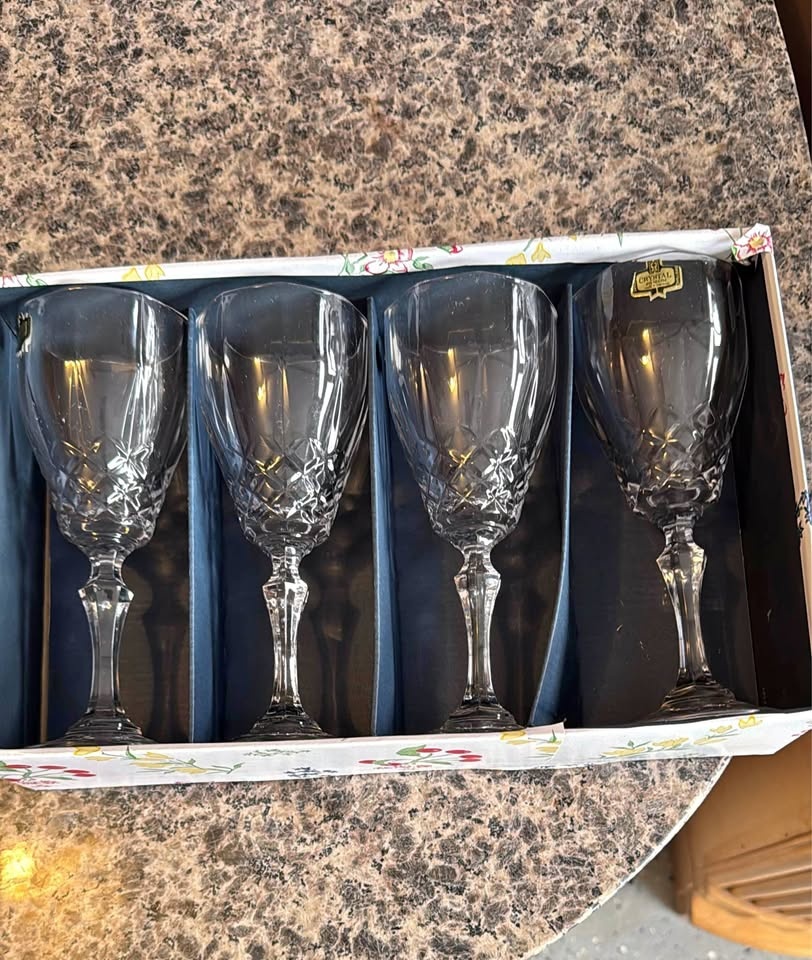 Crystal Wine Glasses Set of 4