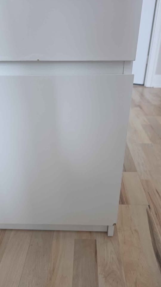 IKEA White Office Desk – Good Condition - photo 3