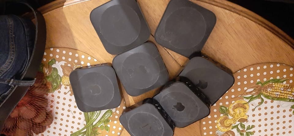 Apple TV Different Models $20-$40 Good Condition - photo 4