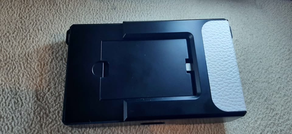 Prynt smartphone photo printer attachment. No ink necessary - photo 2