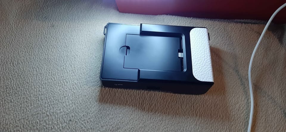 Prynt smartphone photo printer attachment. No ink necessary - photo 3
