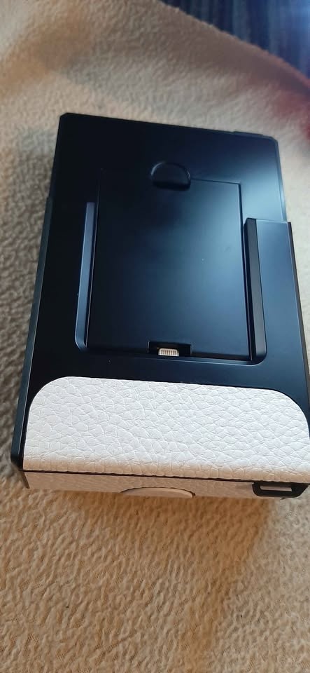 Prynt smartphone photo printer attachment. No ink necessary - photo 5